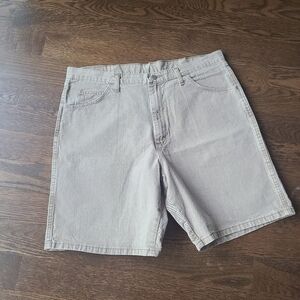 Wrangler Men's Tan Casual Shorts Sz.38(9in.inseam)